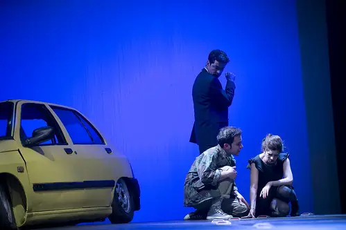 Obra: "El automóvil amarillo"