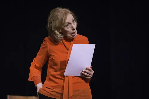 Obra: "sólo una actriz de teatro"